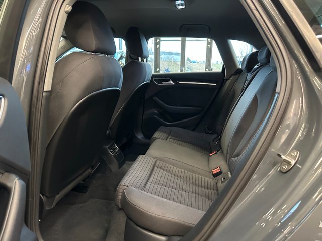 MYAUTOCENTER – Gebraucht- und Jahreswagen mit Werkstattservice in Pfaffenhofen Audi A3 Sportback sport *1. Hand*Klima*Navi*Xenon*BT*