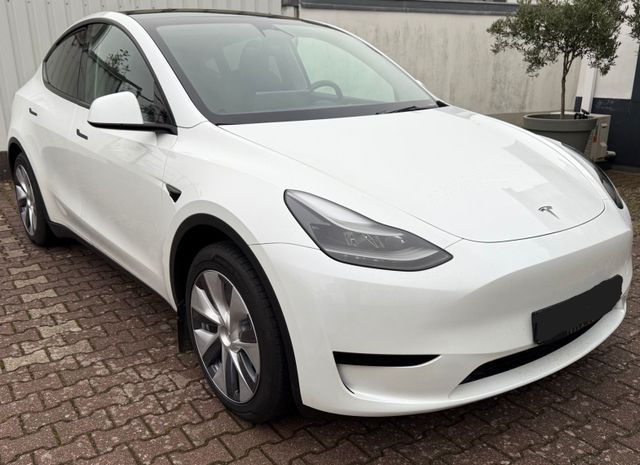 Tesla Model Y Standard Range RWD * VAT * 