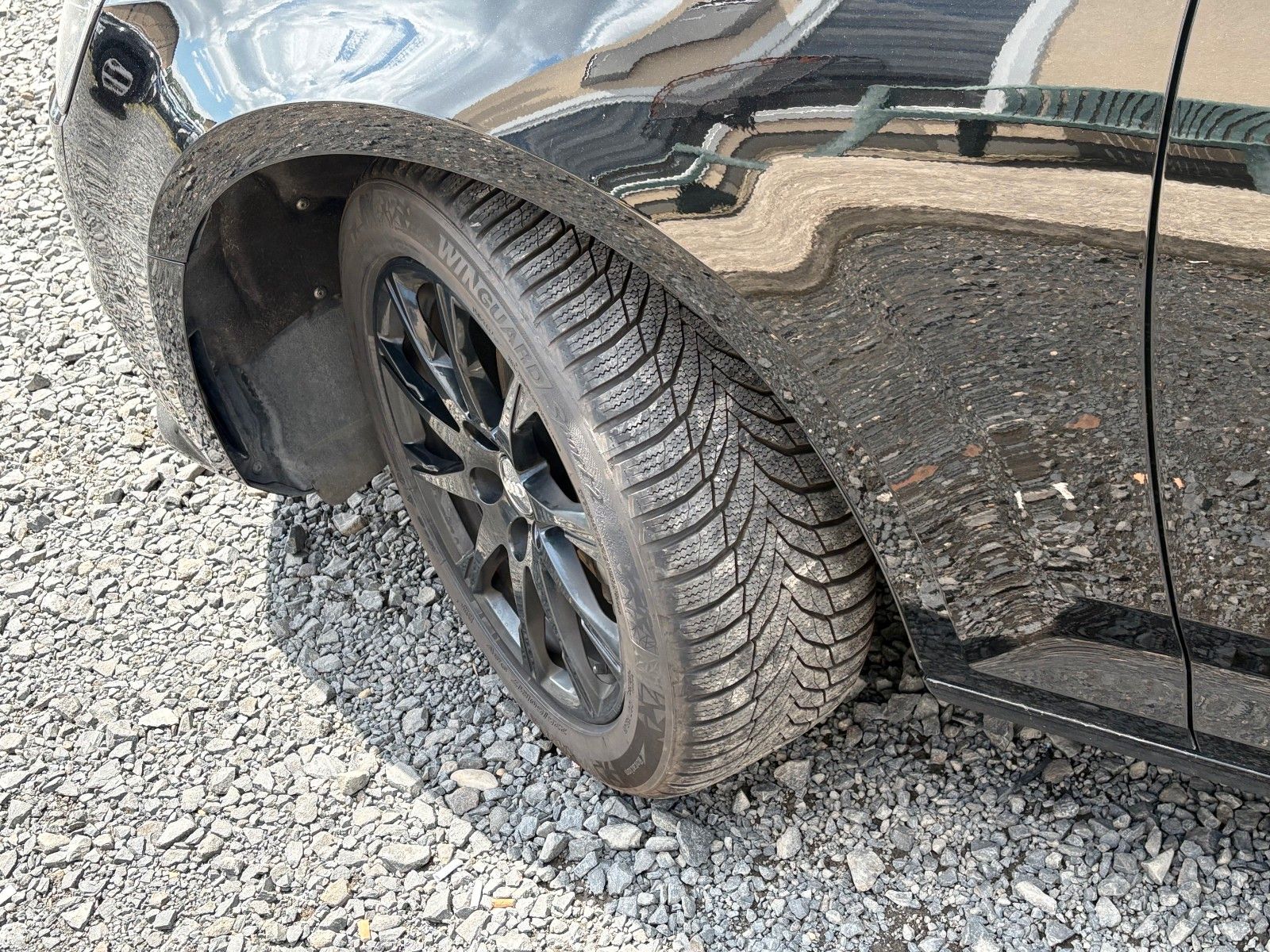 Fahrzeugabbildung Audi A4 2.0 TDI quattro Aut Navi Leder Xenon AHK SPOR