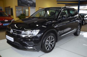 Volkswagen Tiguan - 1