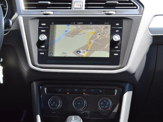 Tiguan 1.5 TSI DSG AHK/LED/NAVI+VZE/17-ZOLL/PDC/
