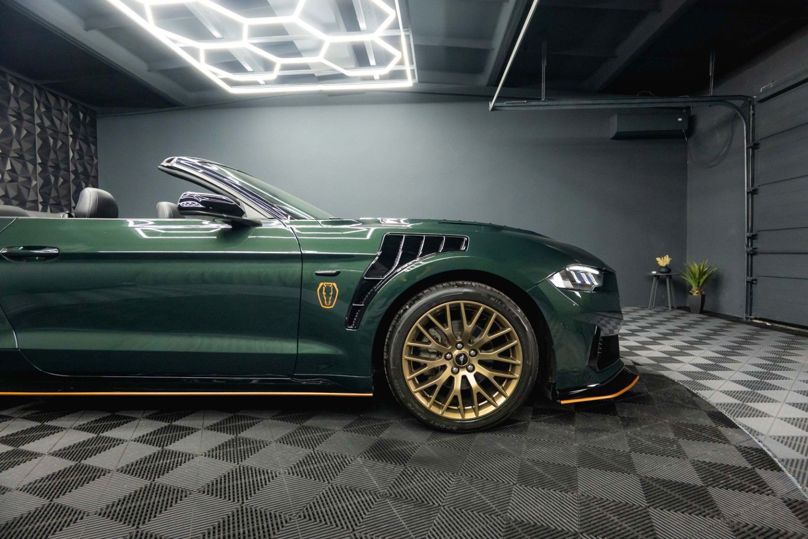 Fahrzeugabbildung Ford Mustang Cabrio DARK HORSE RockTrade Edition 19%