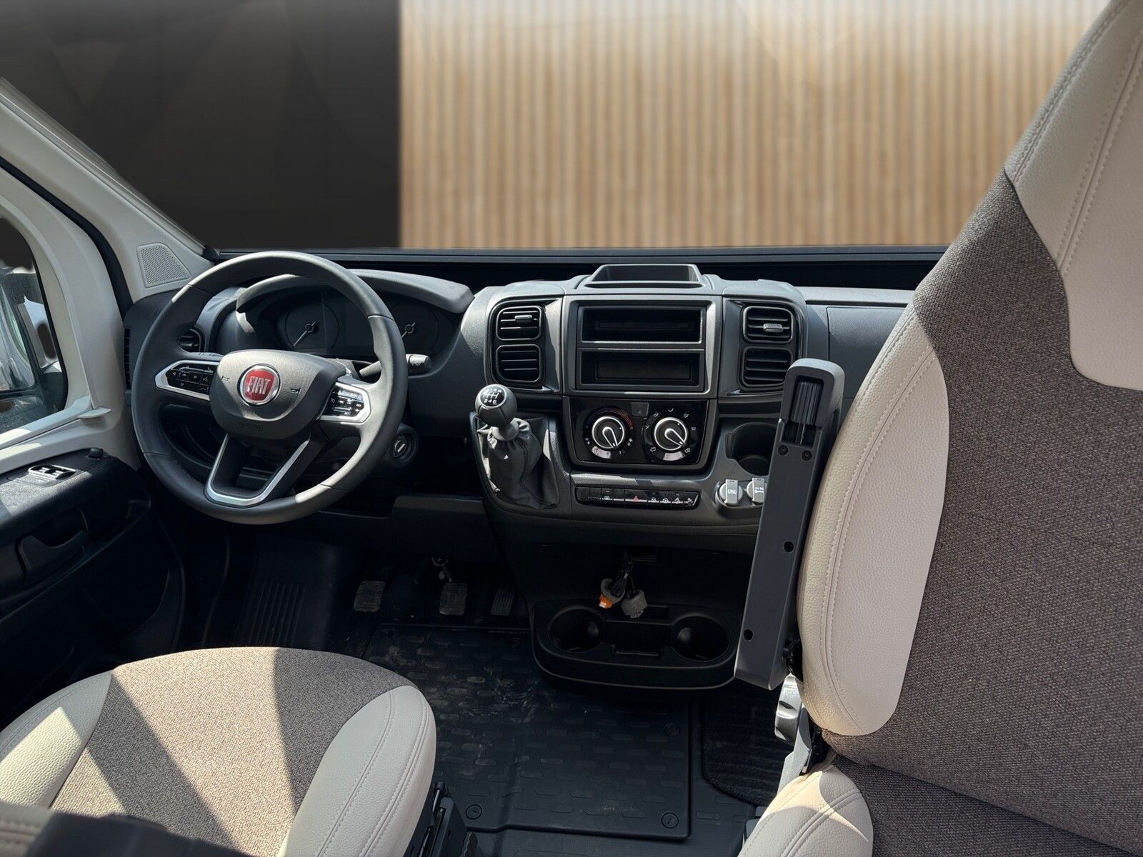 Fahrzeugabbildung Karmann Davis Lifestyle DA 591 LS Markise Combi D6E