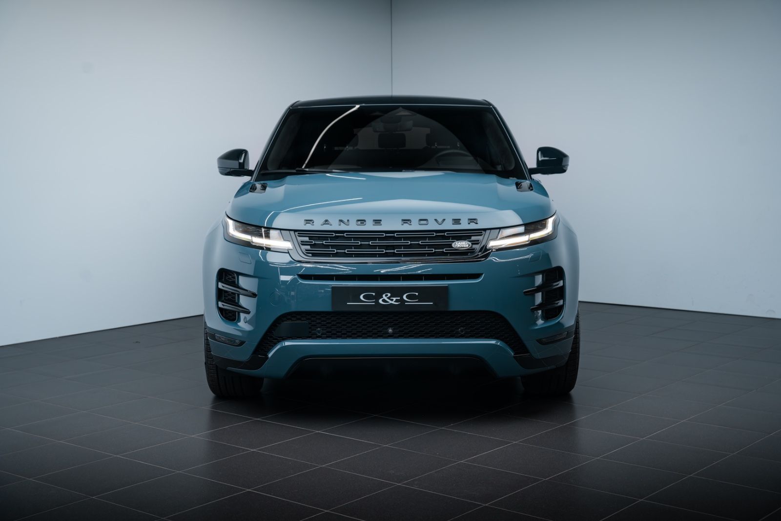 Fahrzeugabbildung Land Rover AUTOBIOGRAPHY/ KOMFORT / WINTER / AHK / MERIDIAN
