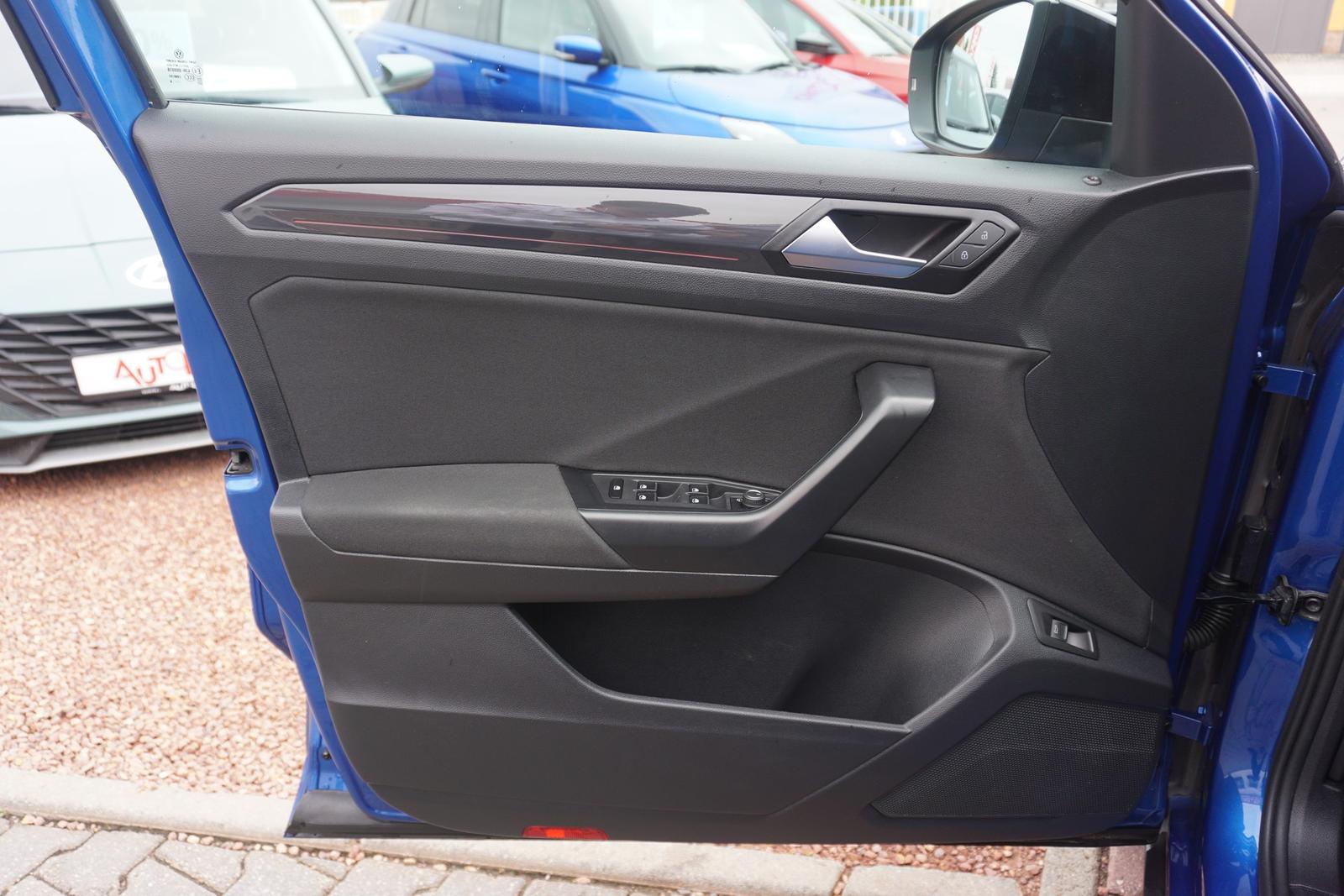 Volkswagen T-Roc 1.5 TSI R-Line DSG LED ACC Totwinkel PDC, миниатюра 28
