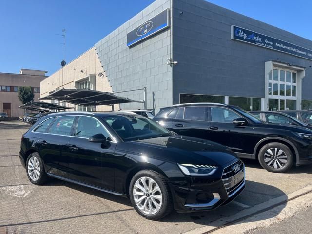 Audi AUDI A4 Avant 30 TDI/136 CV S tronic Business Ad
