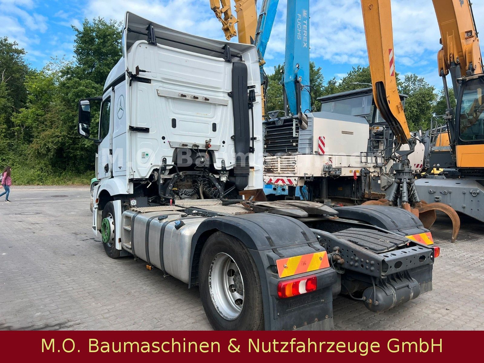 Fahrzeugabbildung Mercedes-Benz Actros 1843 / Euro 6 / AC/ Kipphydr.