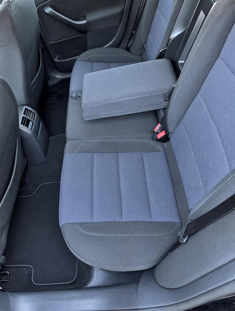 Volkswagen Golf 2012 — photo 6