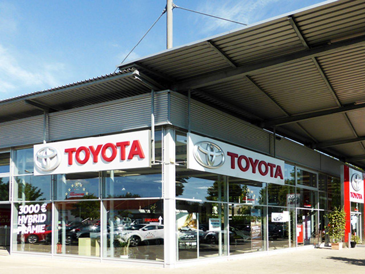 Toyota Corolla Cross Lounge 2.0l Hybrid 4x2 PanoJBL