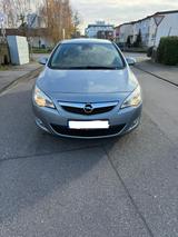 Opel Astra 1.4 Turbo - Opel Astra aus 2011: Turbo
