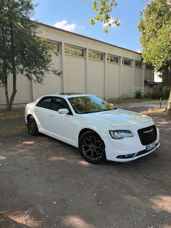 Image of Chrysler 300C