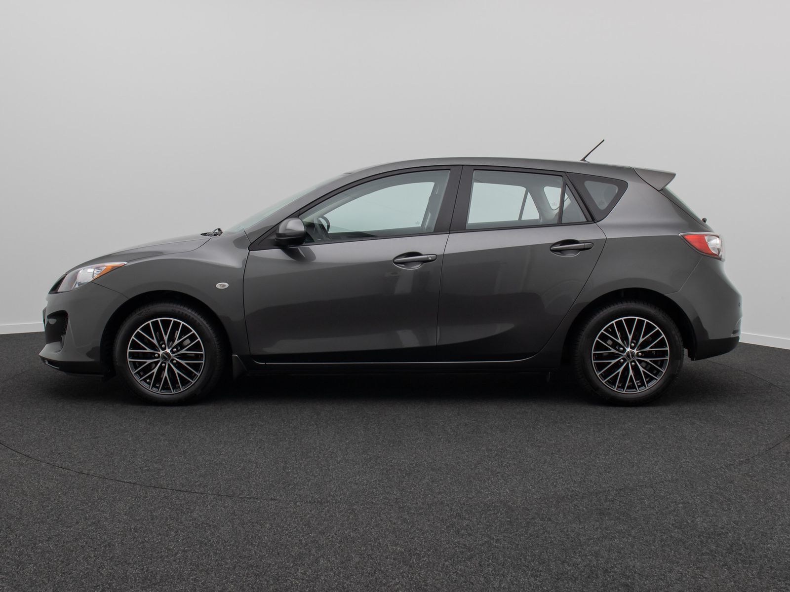 Fahrzeugabbildung Mazda 3 2.0 Edition HiFi GeschwindigReg PDC Totwinkel