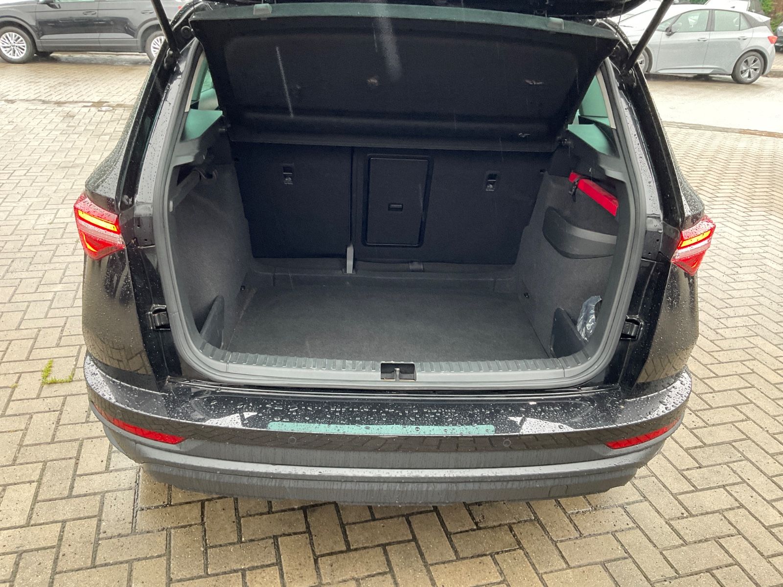 Fahrzeugabbildung SKODA Karoq 1.5l TSI DSG Selection,Kamera,Navi,ACC