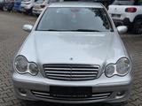 Mercedes-Benz C 200 Lim. C 200 Kompressor Sport Edition - Mercedes-Benz C 200: Sport Edition