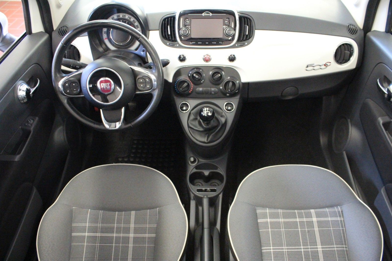 Fahrzeugabbildung Fiat 500C 1.2 8V Lounge*Klima*PDC*