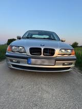 BMW E46 323i - BMW 323: E46 323i