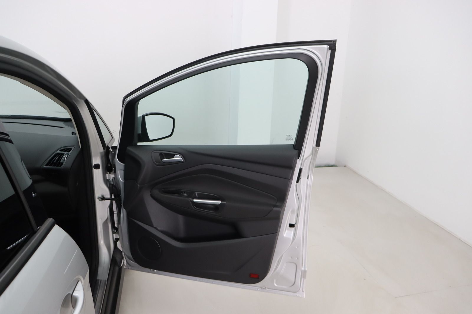 Fahrzeugabbildung Ford Grand C-Max 1.0 Cool & Connect * Navi * SHZ HU/A