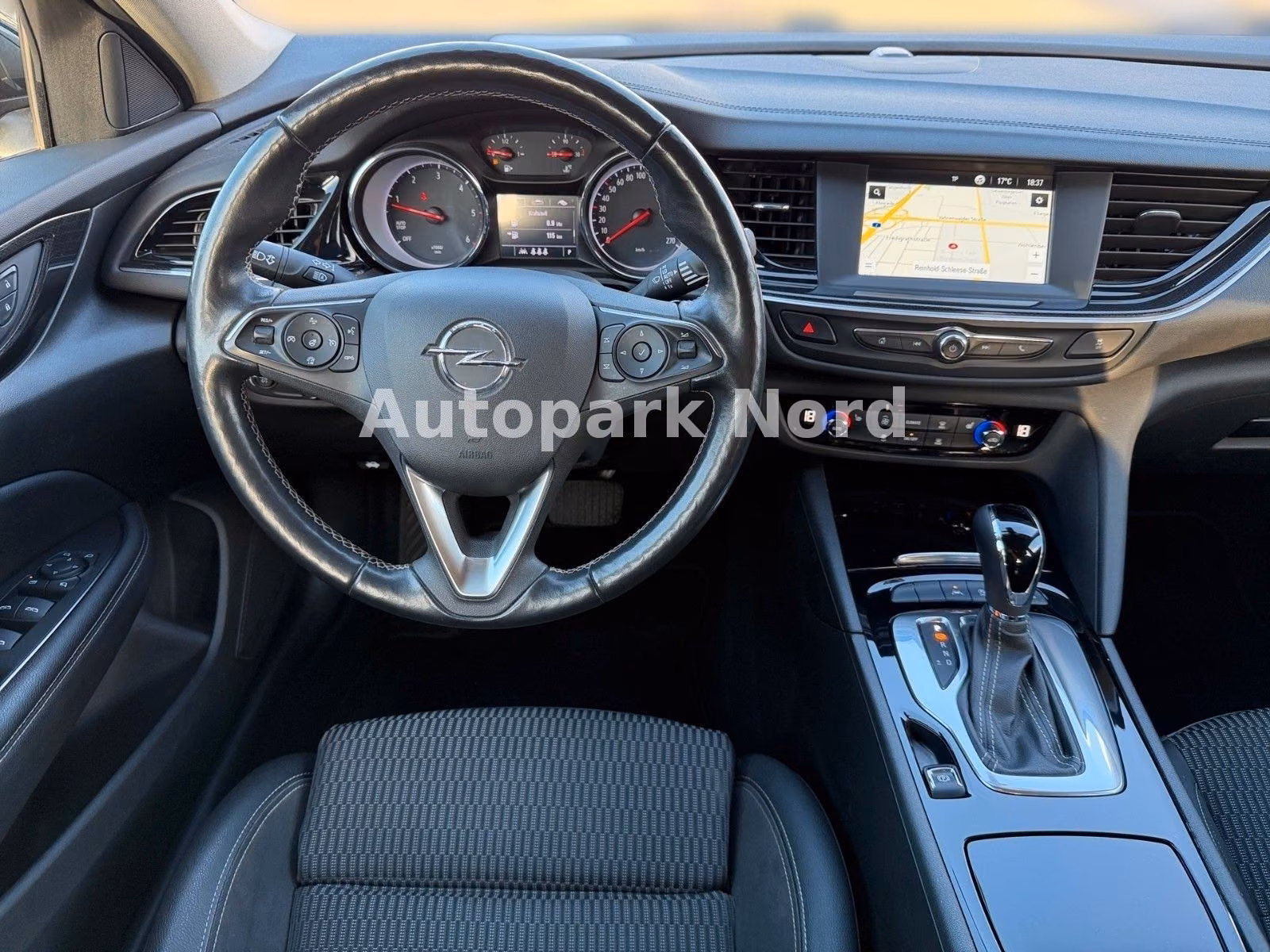 Opel Insignia 2.0D Aut. 128kW Elegance GS/1.HAND/LED