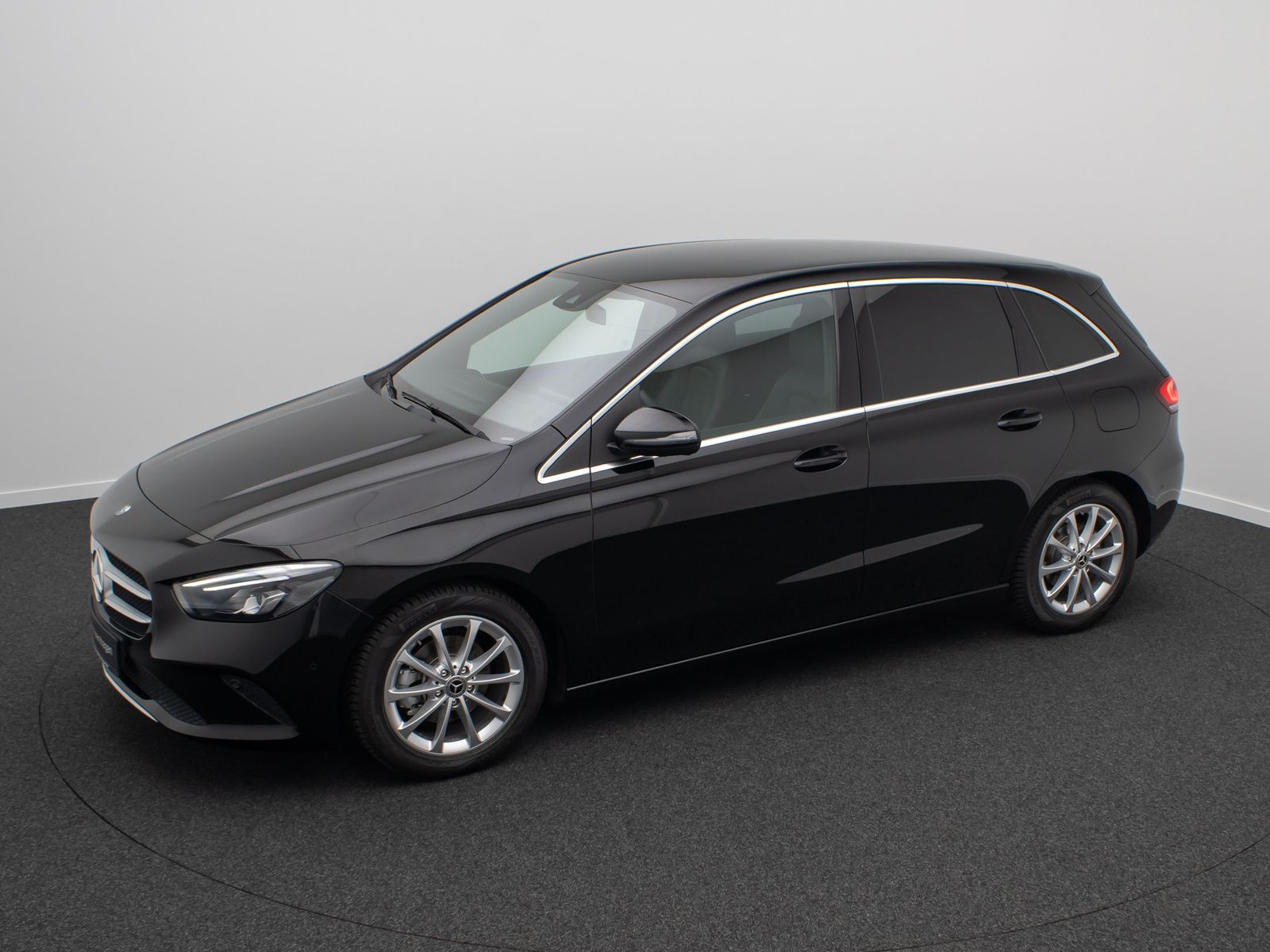 Fahrzeugabbildung Mercedes-Benz B 180 Kamera SoundSys LED Navi Tempomat Komfort