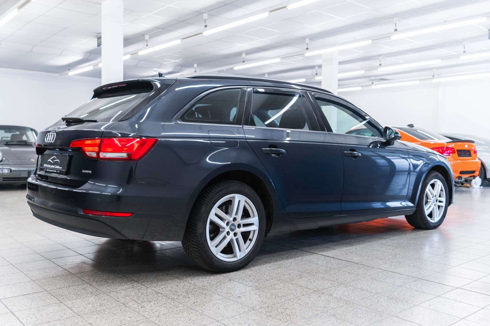 Fahrzeugabbildung Audi A4 Avant Quattro H&K ACC TOTW SHZ PDC NAV