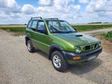 Nissan Terrano 2 - Nissan Terrano mit Benzin-Antrieb