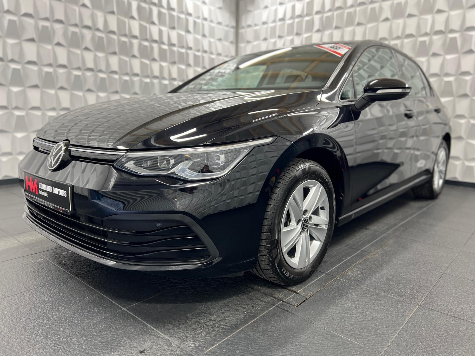 Volkswagen Golf VIII Lim. Life/DAB+/NAV/LED+/KESSY/AppCon