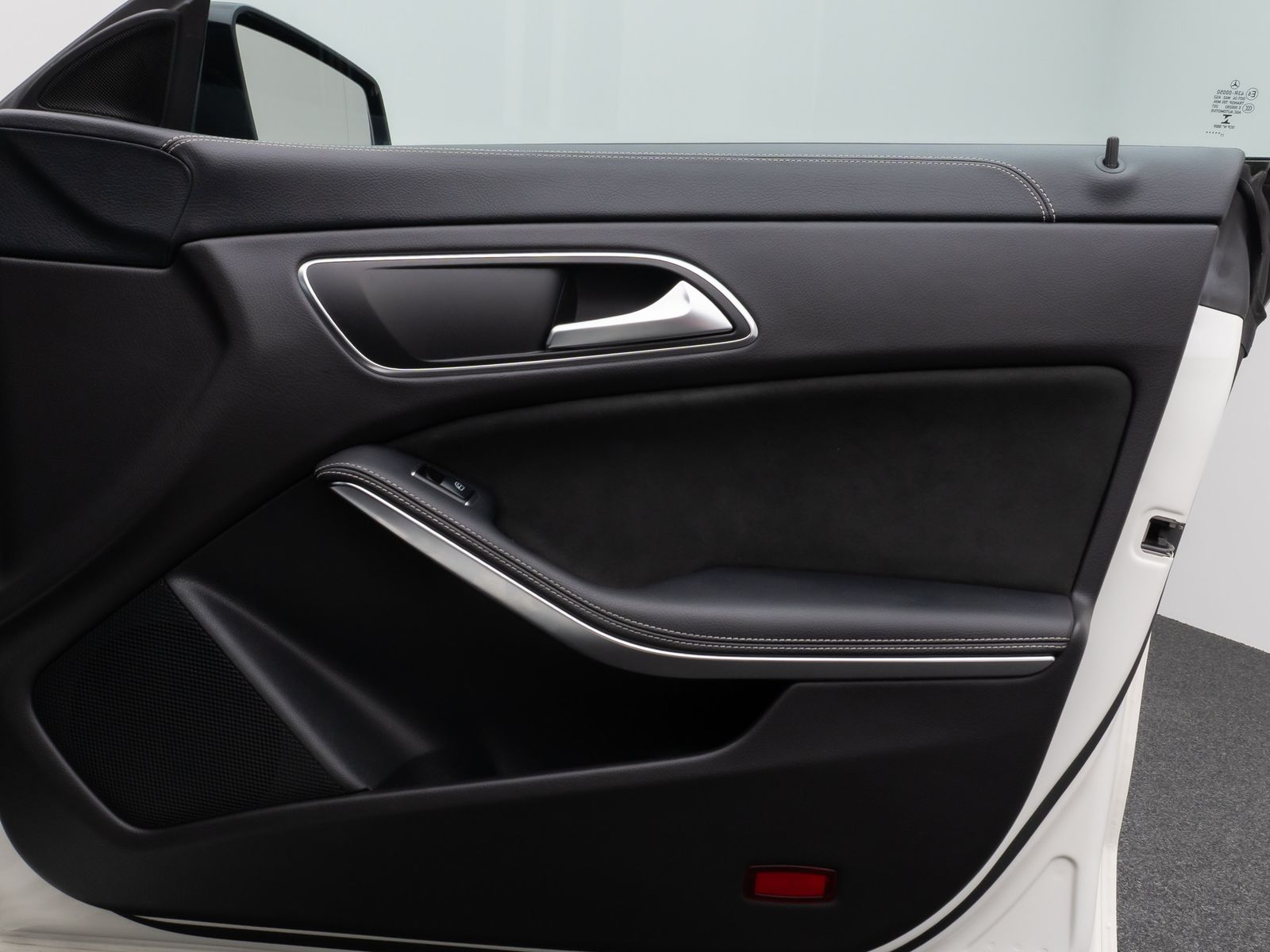 Fahrzeugabbildung Mercedes-Benz CLA 220 Shooting Brake /d 4Matic AMG Pano Standh