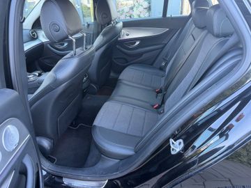 Mercedes E 300 - 6