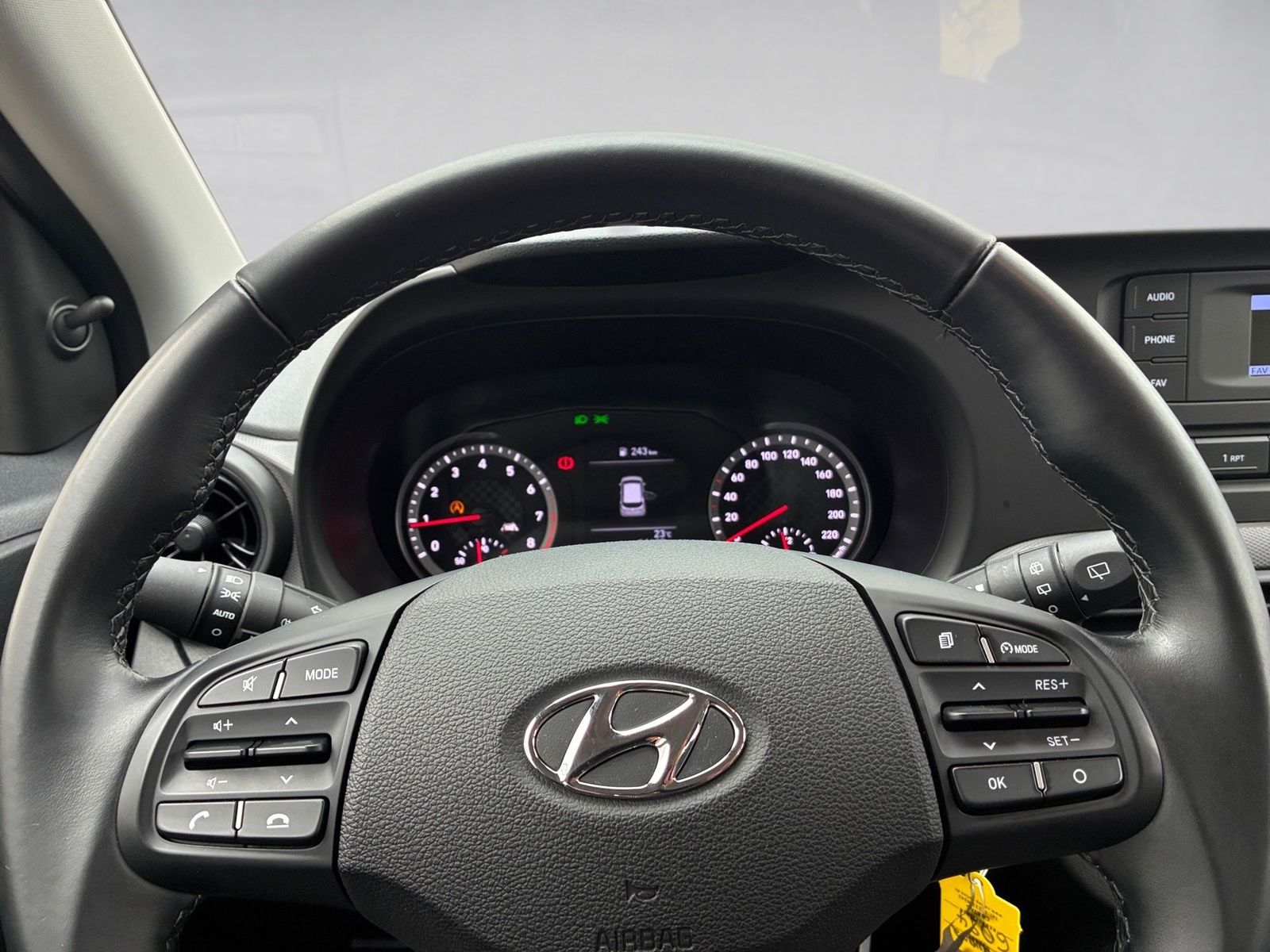 Fahrzeugabbildung Hyundai i10 1.0 Select Klima,Allwetter,Radio,Bluetooth