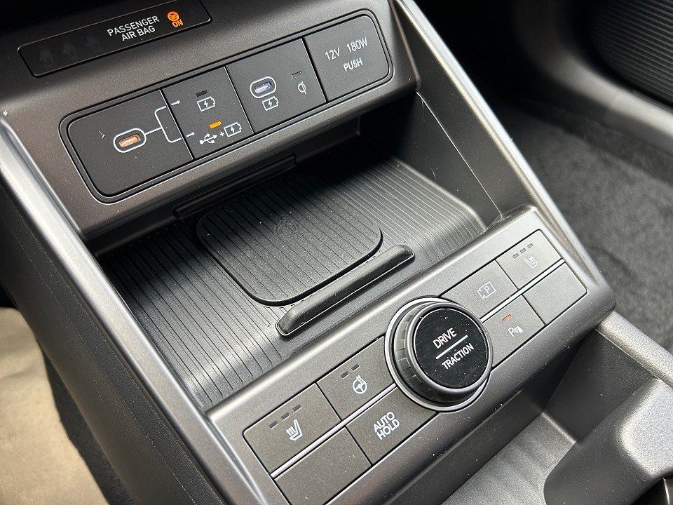 Fahrzeugabbildung Hyundai KONA SX2 1.6T 7DCT PRIME 360°+NAV+LED 5JGARANTIE