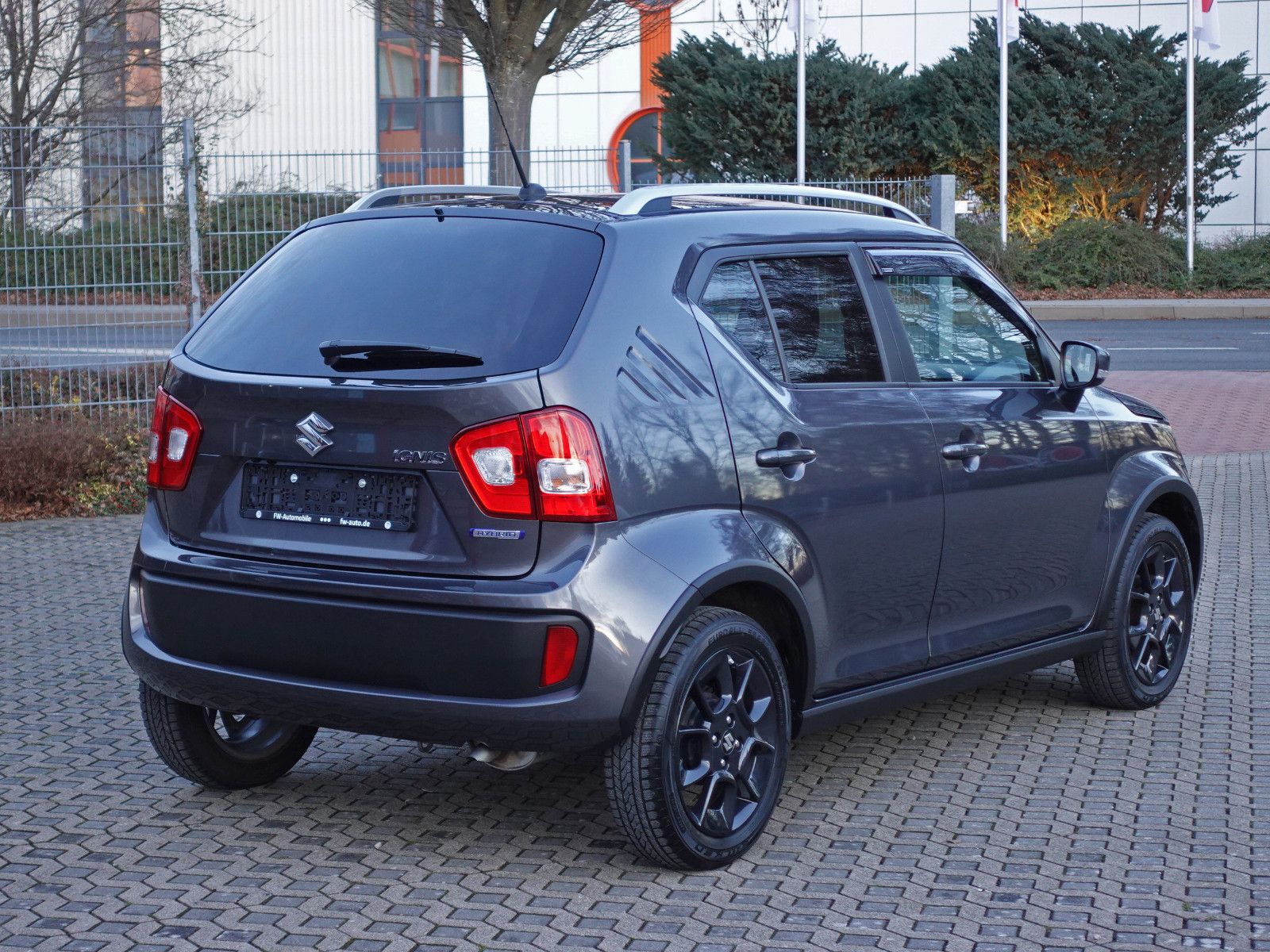 Fahrzeugabbildung Suzuki Ignis 1.2 DUALJET Comfort+ I. Hd RFK Navi App