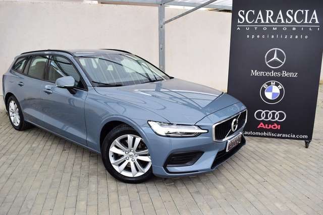 Volvo V60 2.0 B4 Mhev Geartronic 197 cv Momentum