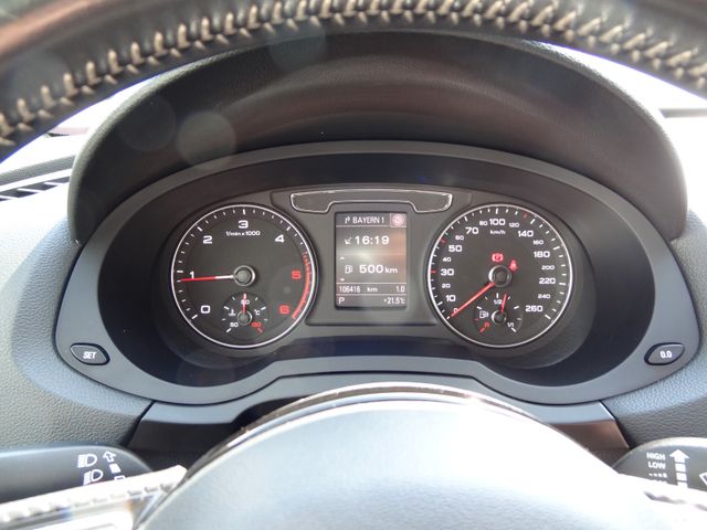 Fahrzeugabbildung Audi Q3 sport quattro/2xS-Line/2.Hd/Pano/AHK/Kam/Navi