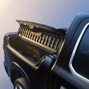 Fahrzeugabbildung Dodge RAM 1500 CrewCab 5.7 HEMI Limited Night MY 2026