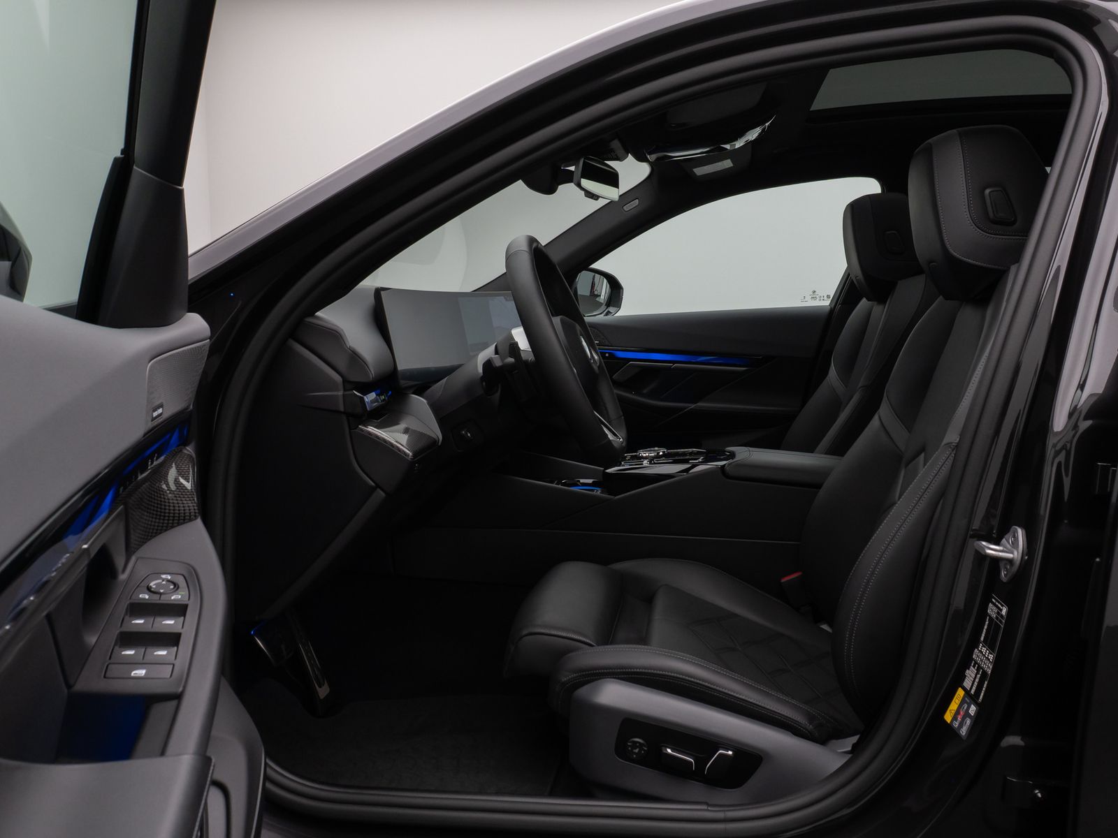 Fahrzeugabbildung BMW i5 eD40 M Sport Pro Panorama 360°HUD DAB H/K ACC