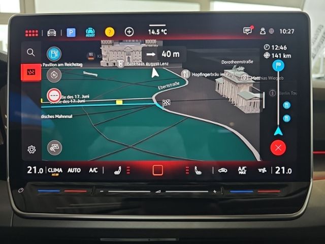 Fahrzeugabbildung Volkswagen Golf Variant 1.5 TSI Life STANDHZ NAVI AHK 4xSHZ