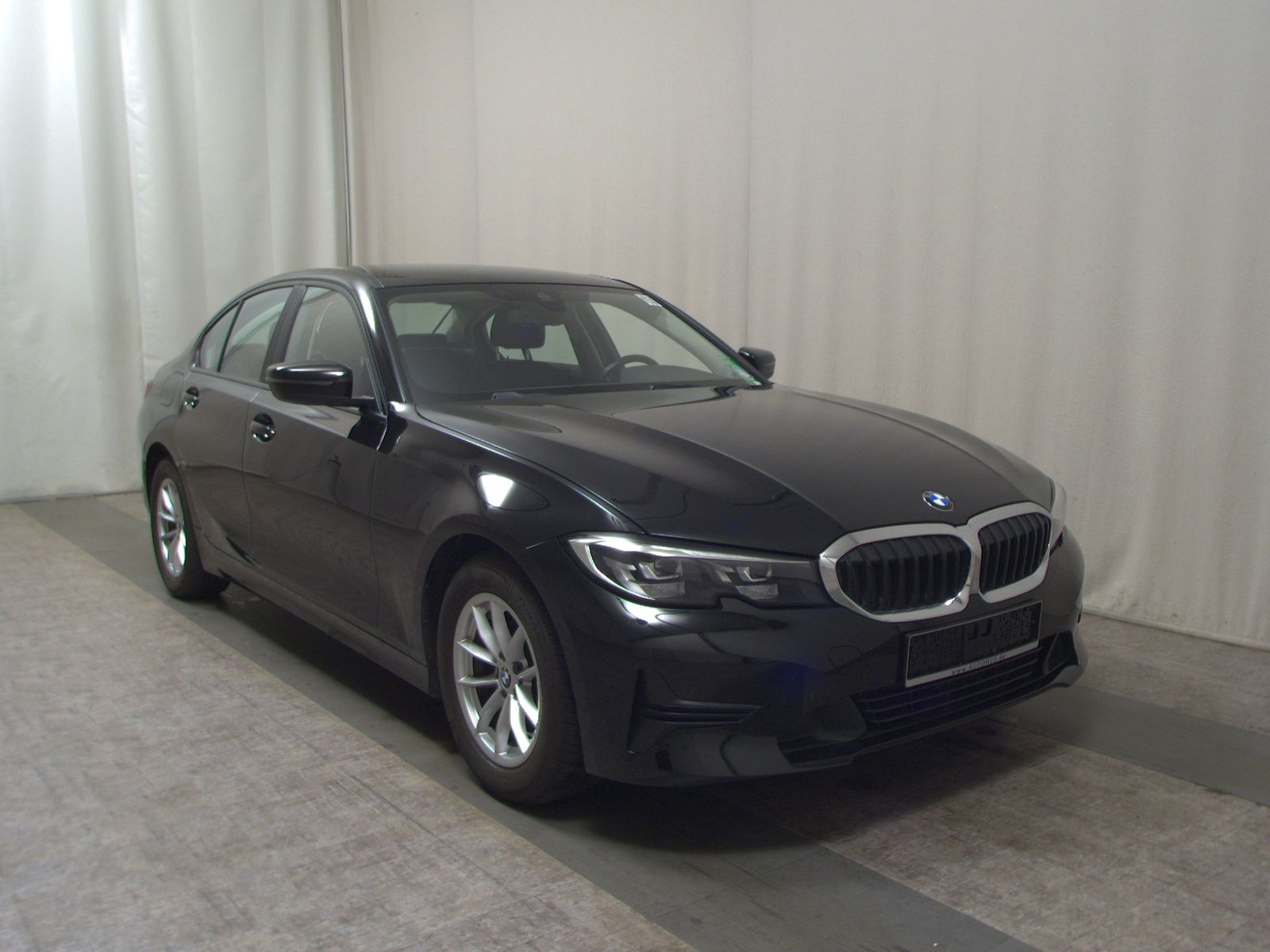BMW 320dA Navi LED LC Pro Shz imagem 3
