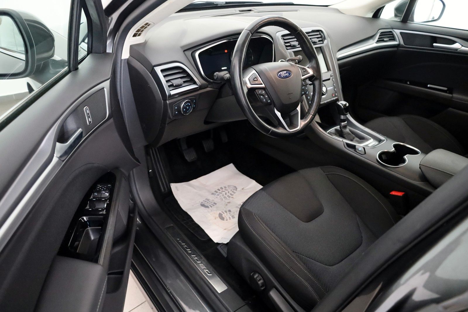 Fahrzeugabbildung Ford Mondeo Turnier Titanium Navi,SH,PDC,AHK,SR+WR