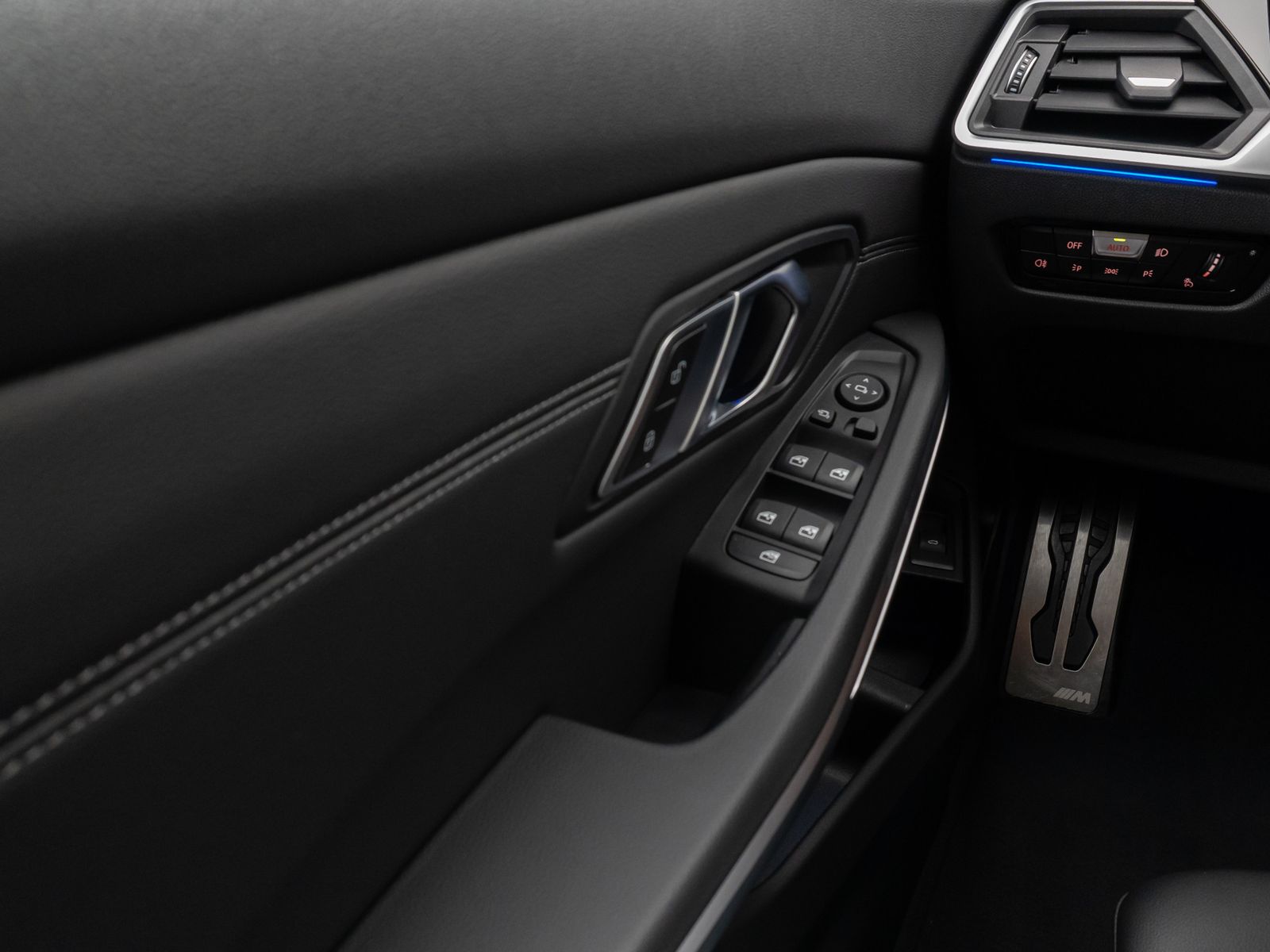 Fahrzeugabbildung BMW M340d xD Kamera Laser HUD DAB ACC Komfort Alarm