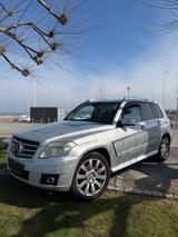 Mercedes-Benz GLK 320 CDI 4MATIC - - silberne Mercedes-Benz GLK 320