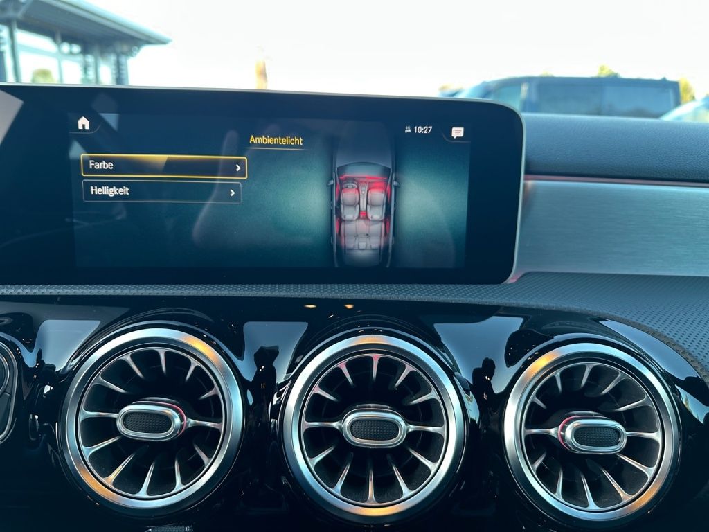 Fahrzeugabbildung Mercedes-Benz A 250 AMG Night Navi LED Burm. SHZ Ambie. Sport