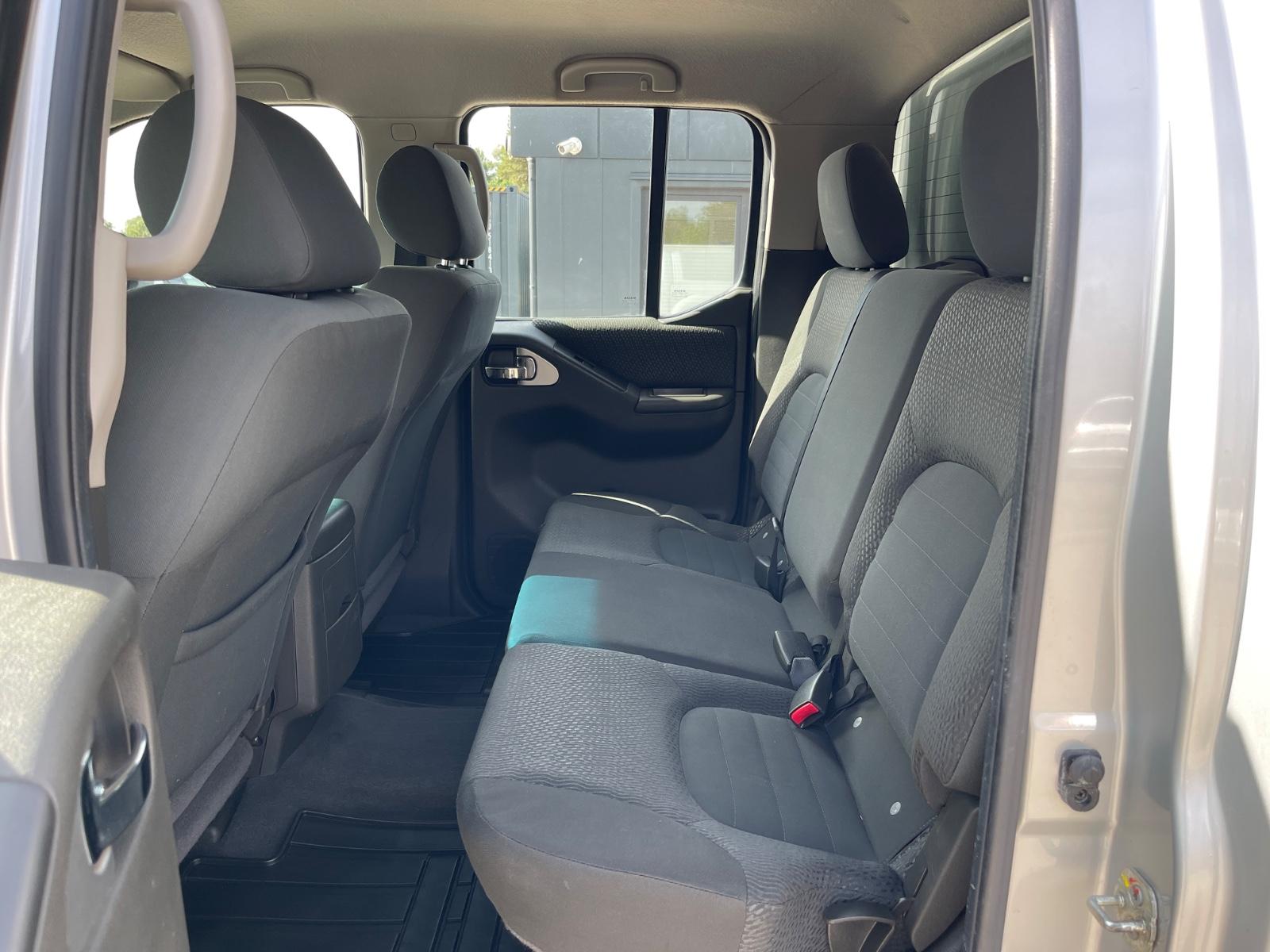 NISSAN NAVARA 190CH PICKUP DOUBLE CAB SE 4X4