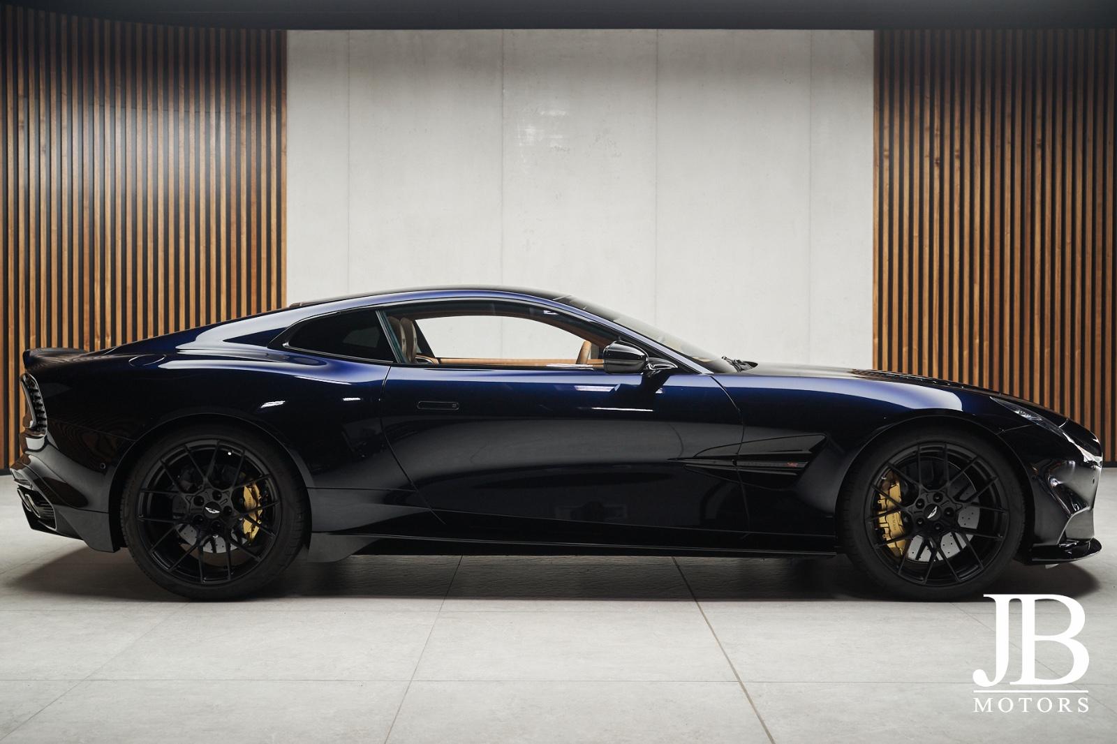 Aston Martin Vanquish V12 Carbon Titan B&W Special