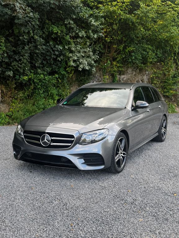 Image of Mercedes-Benz E 350