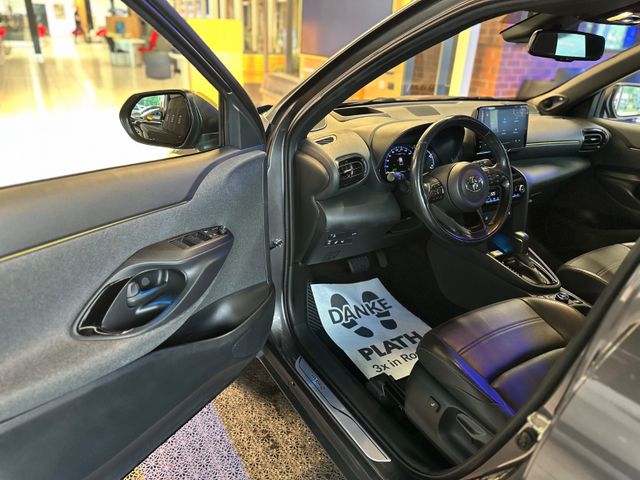 Toyota Yaris Cross Hybrid AWD-i Premiere Edition *AHK*