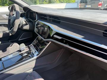 2025 AUDI RS6 — миниатюра 23