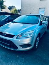 Ford Focus neu tüv aus erstatten Hand - Ford Focus aus 2009 mit Diesel-Antrieb