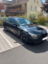 BMW 525xi A - - BMW 525: 525xi