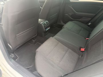Volkswagen Passat Variant - 8