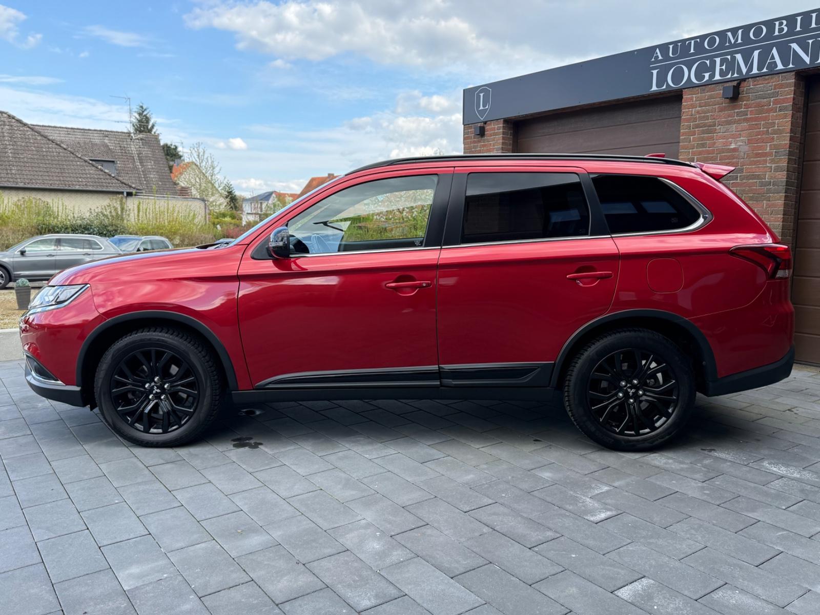 Mitsubishi Outlander 2.0CVT Active+ I LED I KAM I AHK